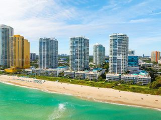 16445 Collins Ave 425, Sunny Isles Beach, FL 33160
