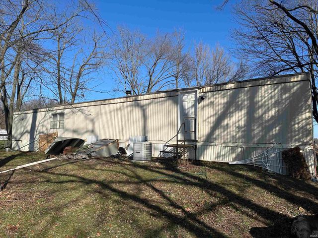 1125 E 400 South, Knox, IN 46534