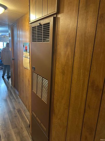 1125 E 400 South, Knox, IN 46534