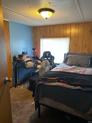 1125 E 400 South, Knox, IN 46534