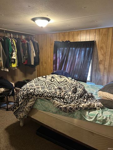 1125 E 400 South, Knox, IN 46534