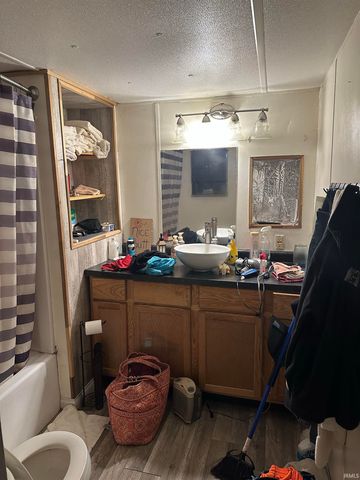 1125 E 400 South, Knox, IN 46534