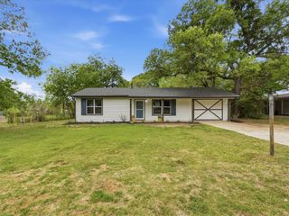 104 Live Oak Street, Sanctuary, TX 76020