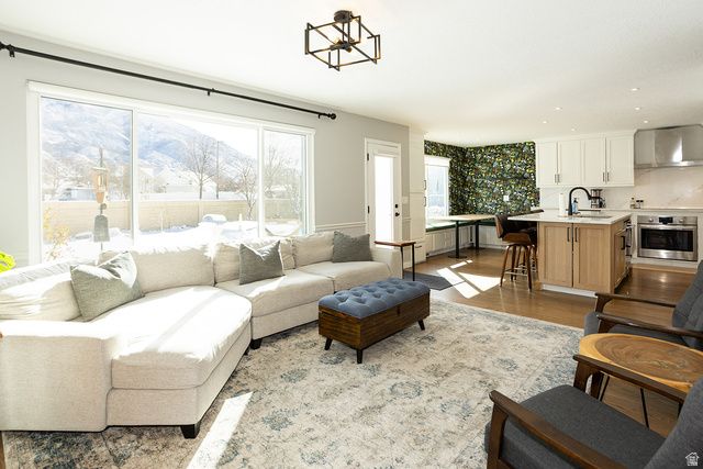 10886 N HIGHLAND CIR, Highland, UT 84003