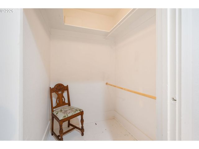 1811 Nw COUCH St 407, Portland, OR 97209