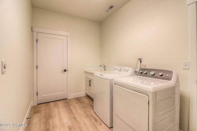 204 Rainier Dr, Yakima, WA 98908