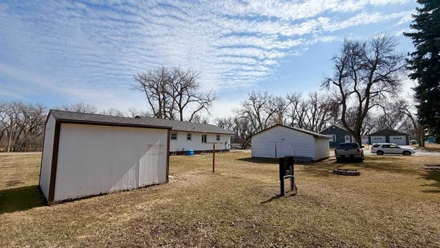 500 Arthur Street, Stanton, ND 58571