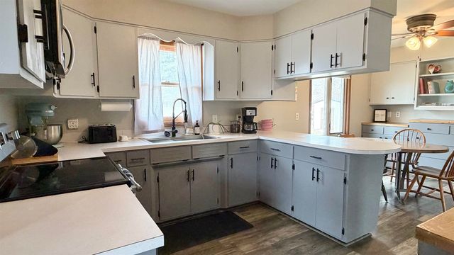 500 Arthur Street, Stanton, ND 58571