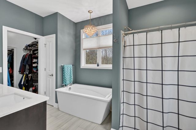 6310 N 32nd Street, Richland, MI 49083