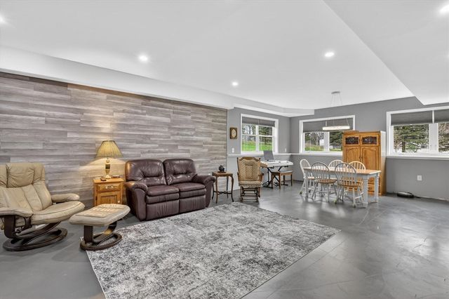 6310 N 32nd Street, Richland, MI 49083