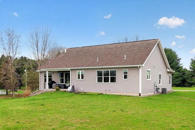 6310 N 32nd Street, Richland, MI 49083
