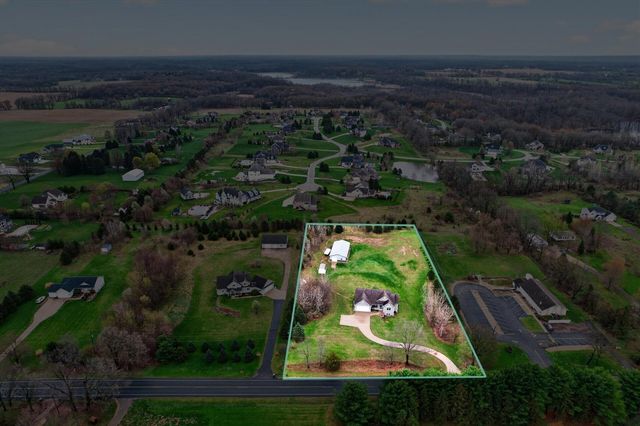 6310 N 32nd Street, Richland, MI 49083