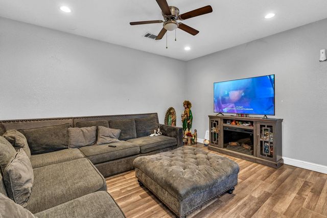 509 Kerr Ave, Modesto, CA 95354