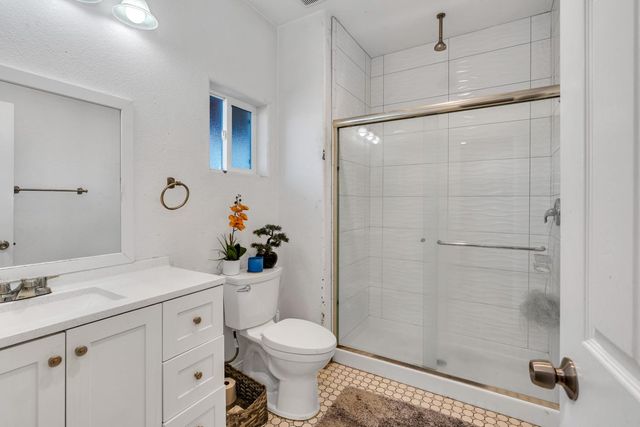 509 Kerr Ave, Modesto, CA 95354