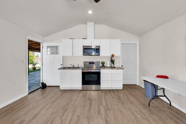 509 Kerr Ave, Modesto, CA 95354