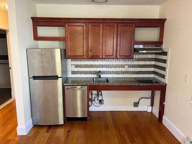 2 Coburn Street 2, Framingham, MA 01702