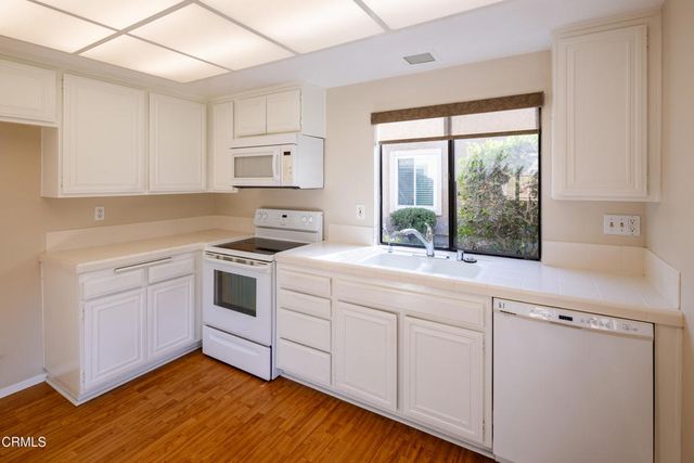 22224 Village 22, Camarillo, CA 93012