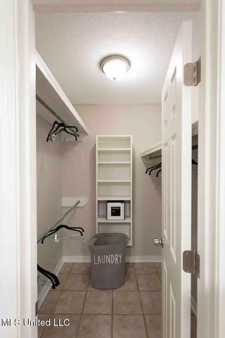 128 N Brighton Drive, Jackson, MS 39211