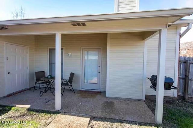 128 N Brighton Drive, Jackson, MS 39211