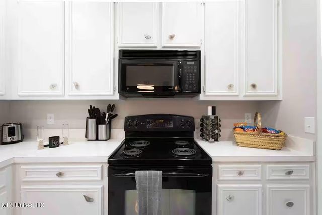 128 N Brighton Drive, Jackson, MS 39211