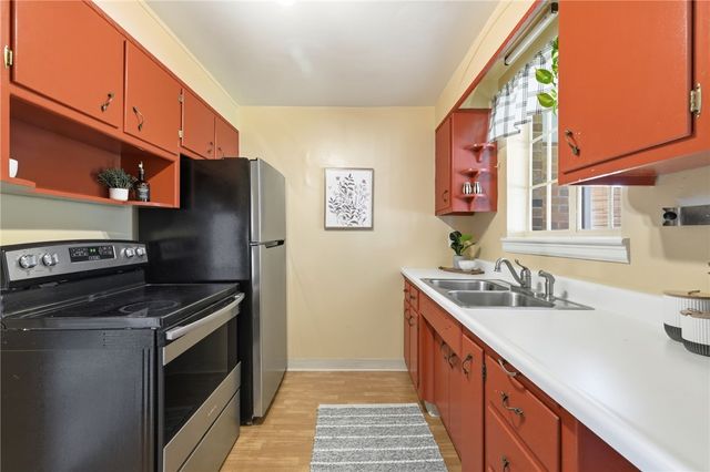 1818 Tyler St, Aliquippa, PA 15001