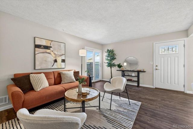 10001 E Evans 42B, Aurora, CO 80247