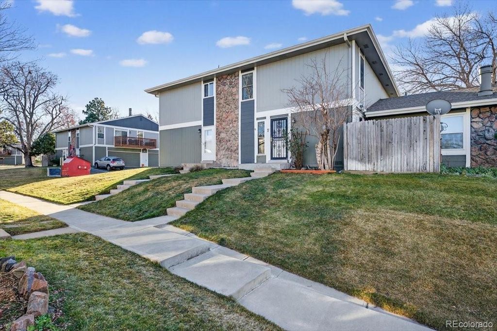 10001 E Evans 42B, Aurora, CO 80247