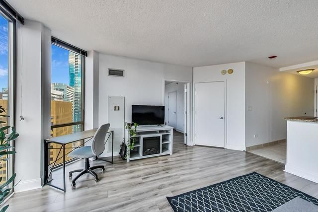 222 N Columbus Drive 3805, Chicago, IL 60601