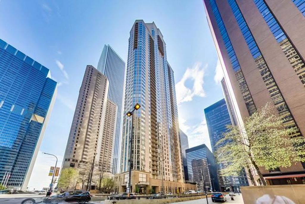 222 N Columbus Drive 3805, Chicago, IL 60601