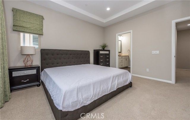 126 Rose Arch, Irvine, CA 92620