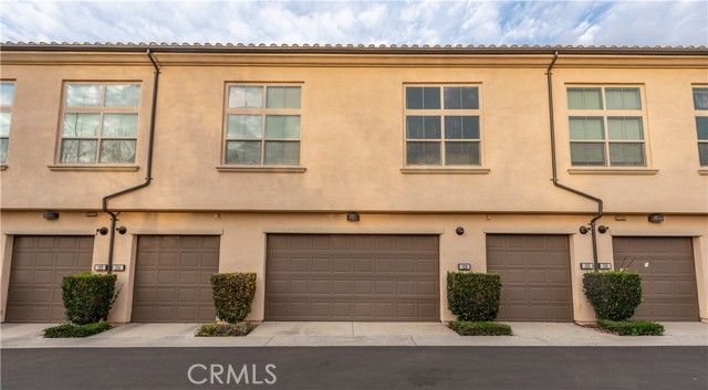 126 Rose Arch, Irvine, CA 92620
