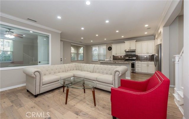 126 Rose Arch, Irvine, CA 92620