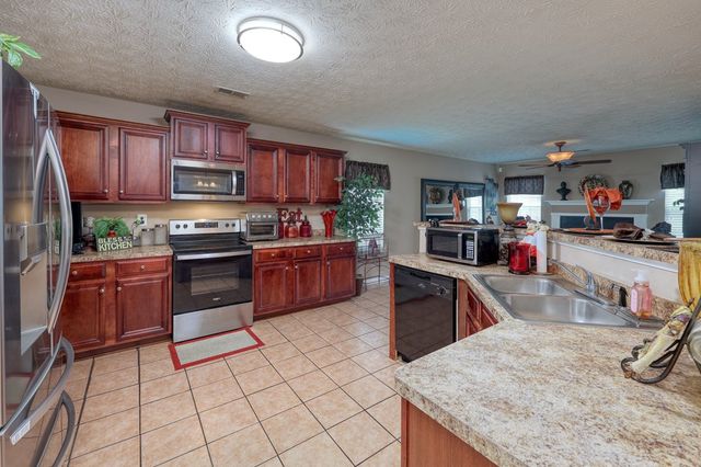 43 Seminole Trail, Fort Mitchell, AL 36856