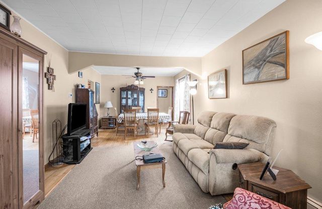 543 Gotzian Street, Saint Paul, MN 55106