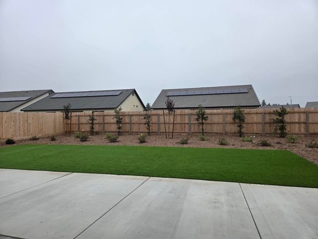 5006 W Oakridge Court Syc 76, Visalia, CA 93291