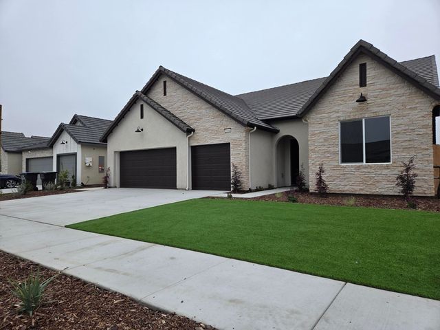 5006 W Oakridge Court Syc 76, Visalia, CA 93291