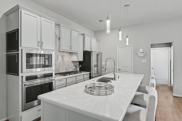 2735 Broad Reach Road, Manvel, TX 77578