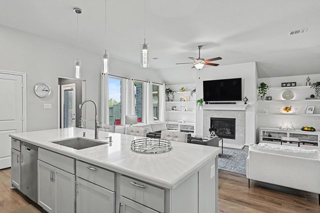 2735 Broad Reach Road, Manvel, TX 77578