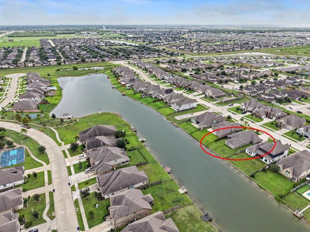 2735 Broad Reach Road, Manvel, TX 77578