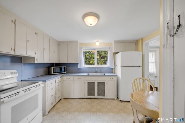 44 Stillman Road, Wethersfield, CT 06109