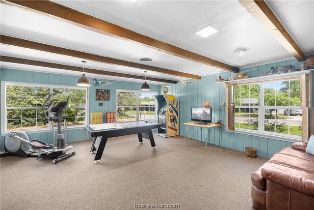 800 Esther Boulevard, Bryan, TX 77802