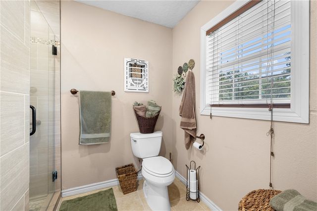 800 Esther Boulevard, Bryan, TX 77802