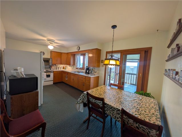 395 S Palm St, N Franklin Twp, PA 15301