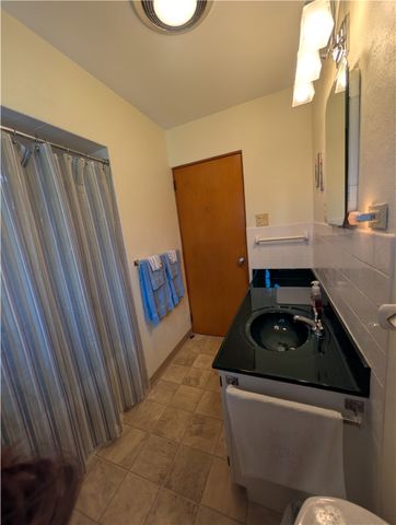 395 S Palm St, N Franklin Twp, PA 15301