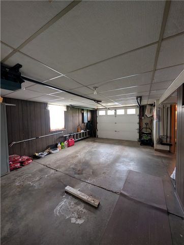 395 S Palm St, N Franklin Twp, PA 15301