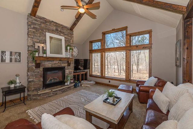 5044 Mary Allen Lane, Brainerd, MN 56401