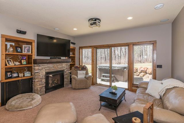5044 Mary Allen Lane, Brainerd, MN 56401