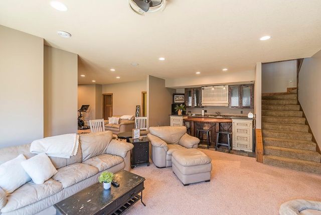 5044 Mary Allen Lane, Brainerd, MN 56401