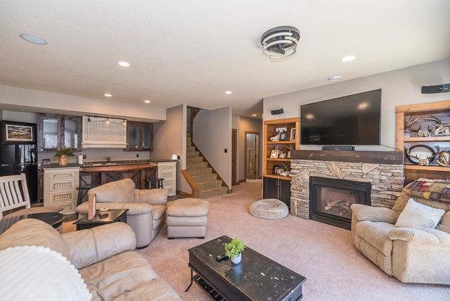 5044 Mary Allen Lane, Brainerd, MN 56401