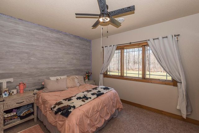 5044 Mary Allen Lane, Brainerd, MN 56401